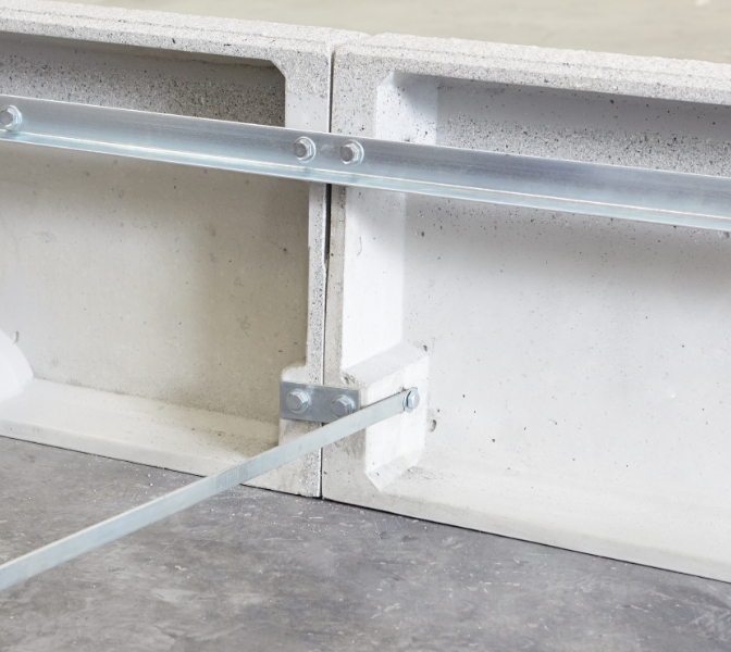 フラットバーによる補強