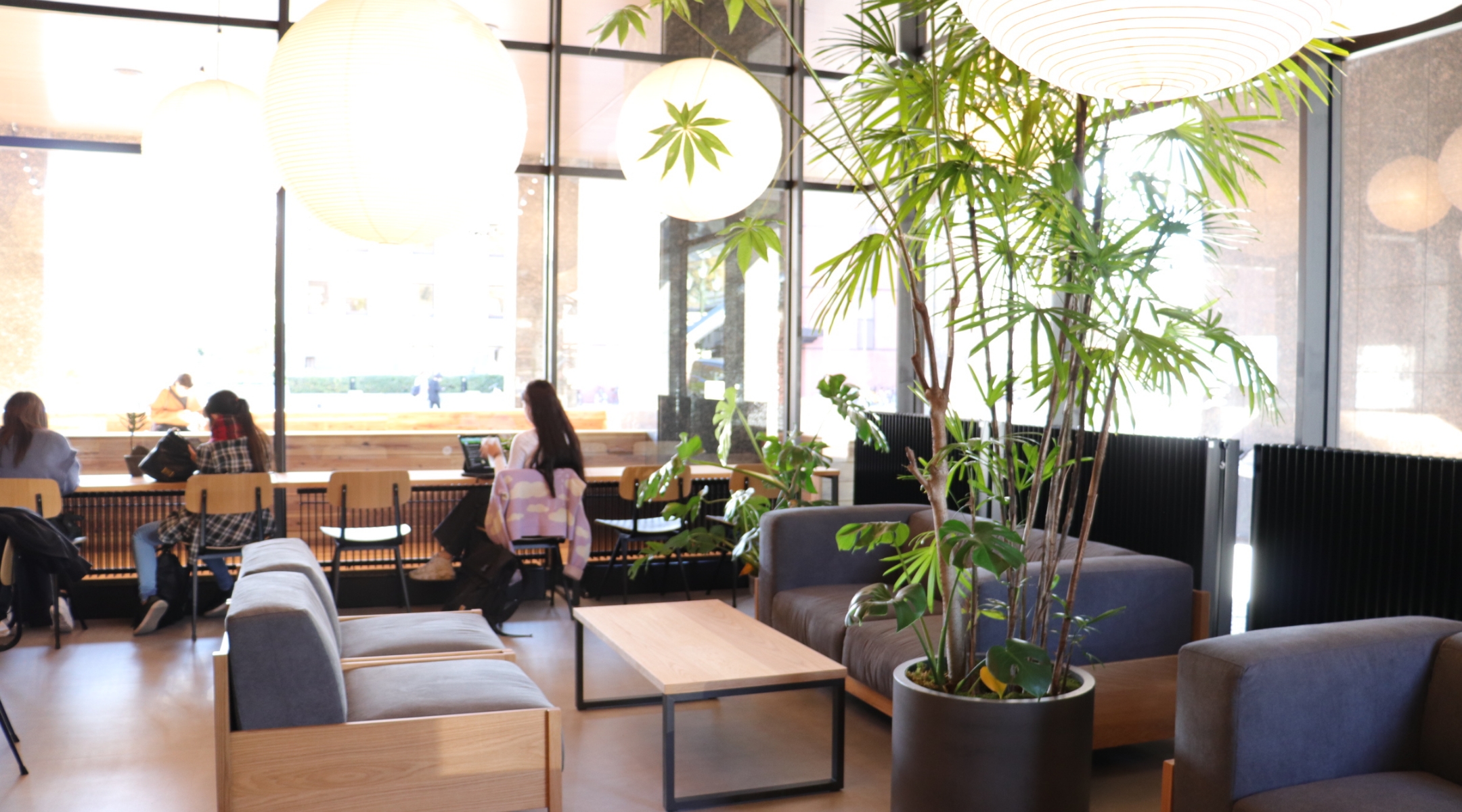 キャスターを取り付けたため、取り回ししやすい。