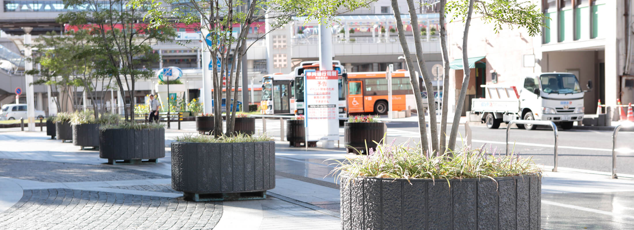 豊田市駅前